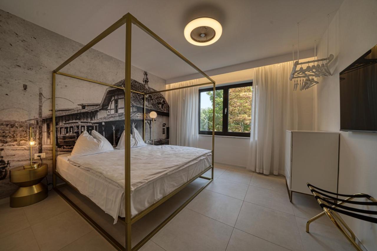 Goldfinger + Suites Lana Exterior photo