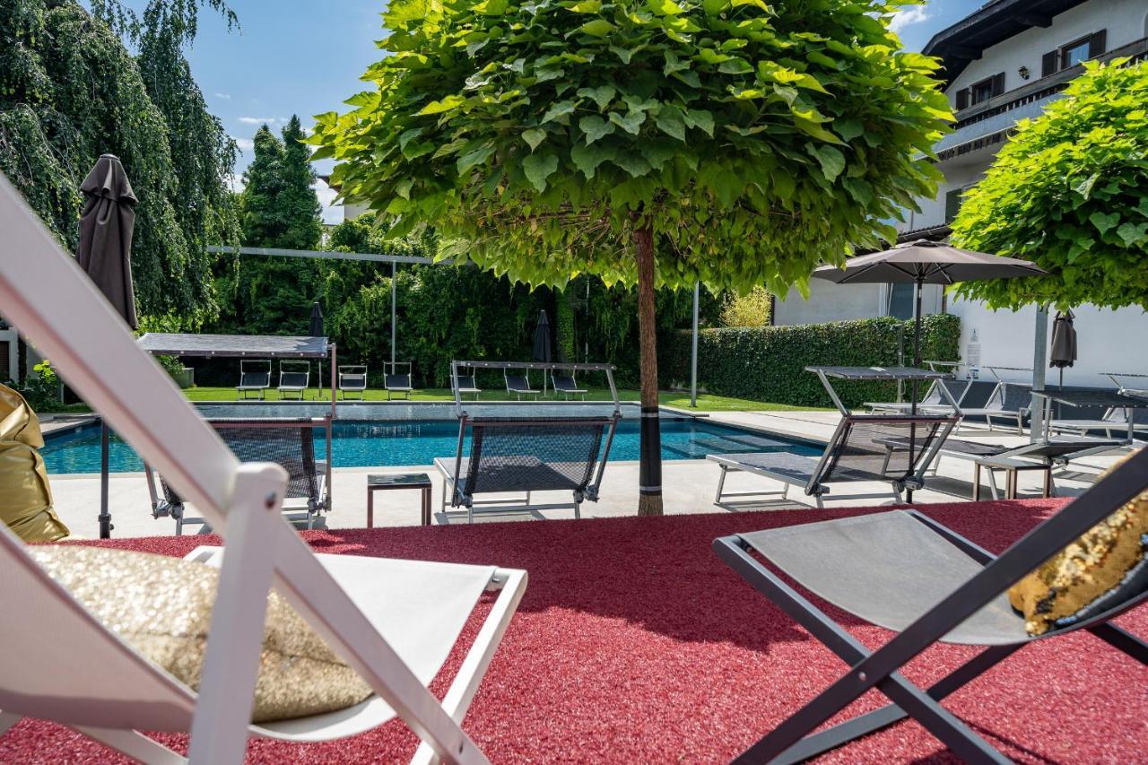 Goldfinger + Suites Lana Exterior photo