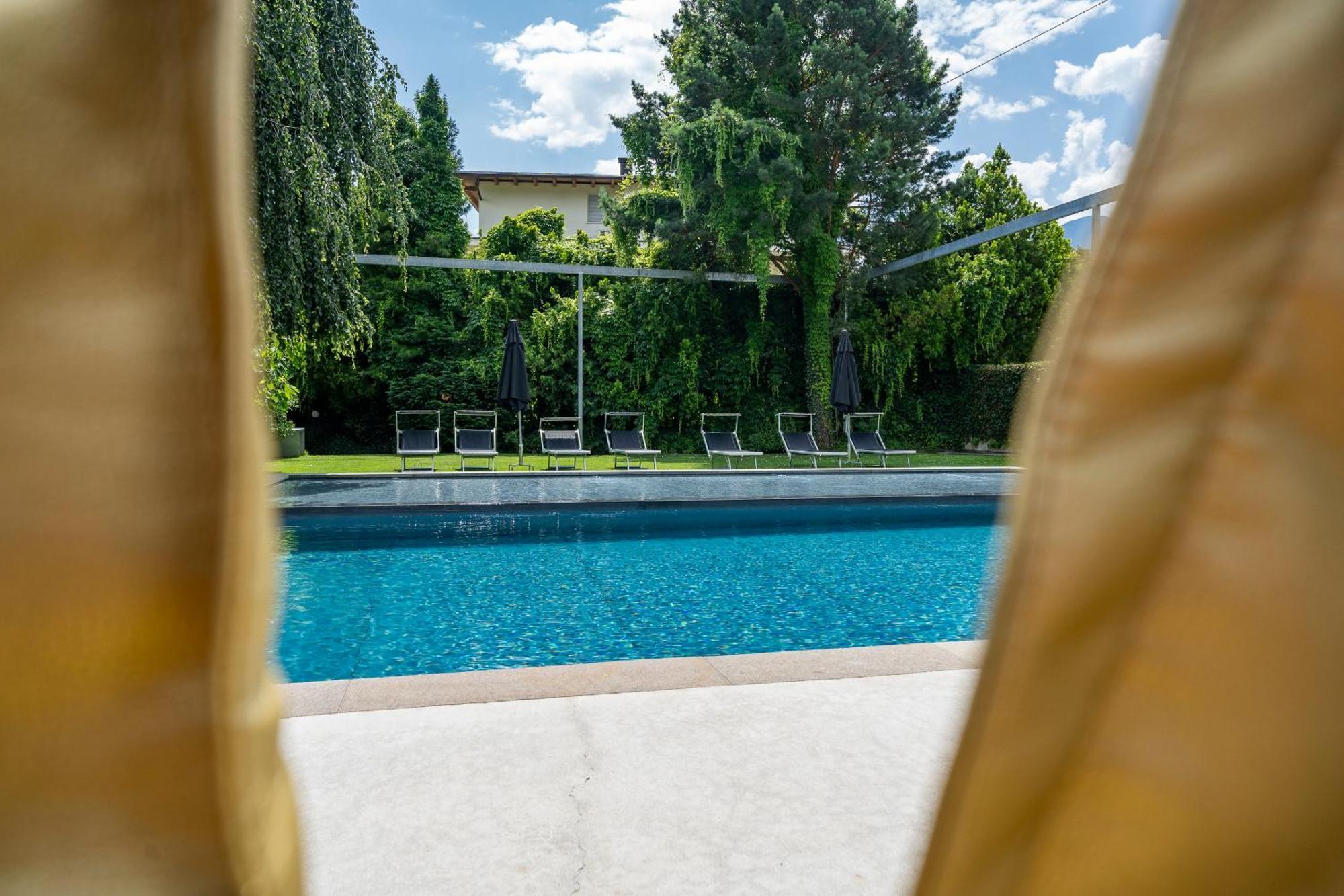 Goldfinger + Suites Lana Exterior photo