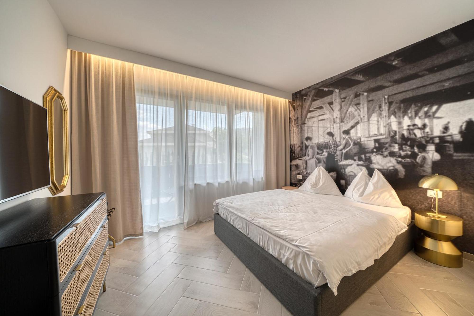 Goldfinger + Suites Lana Exterior photo