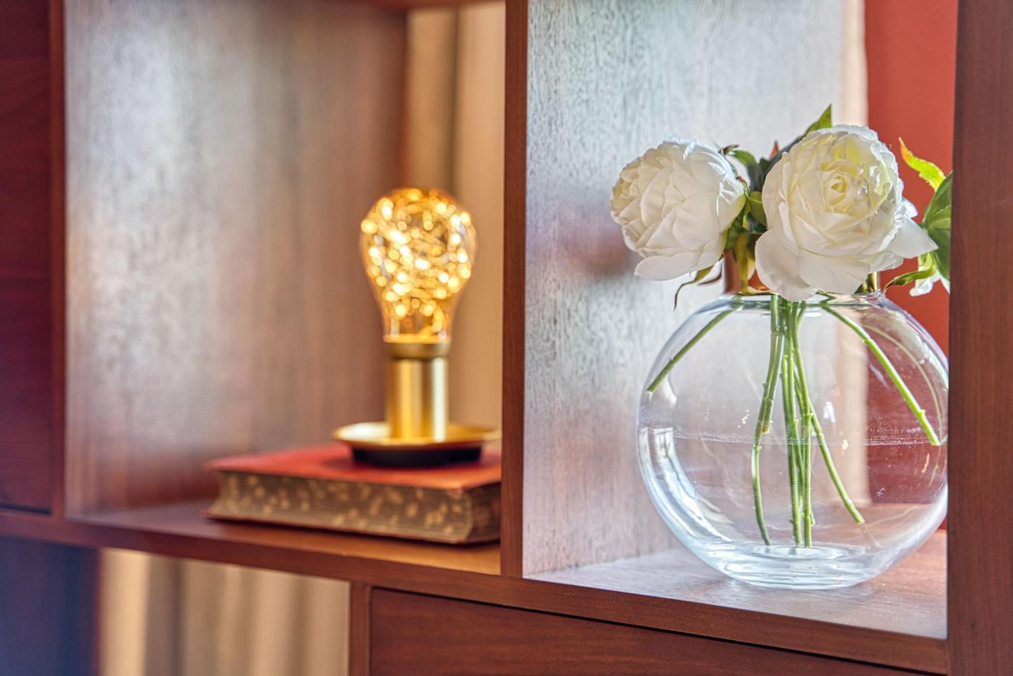 Goldfinger + Suites Lana Room photo